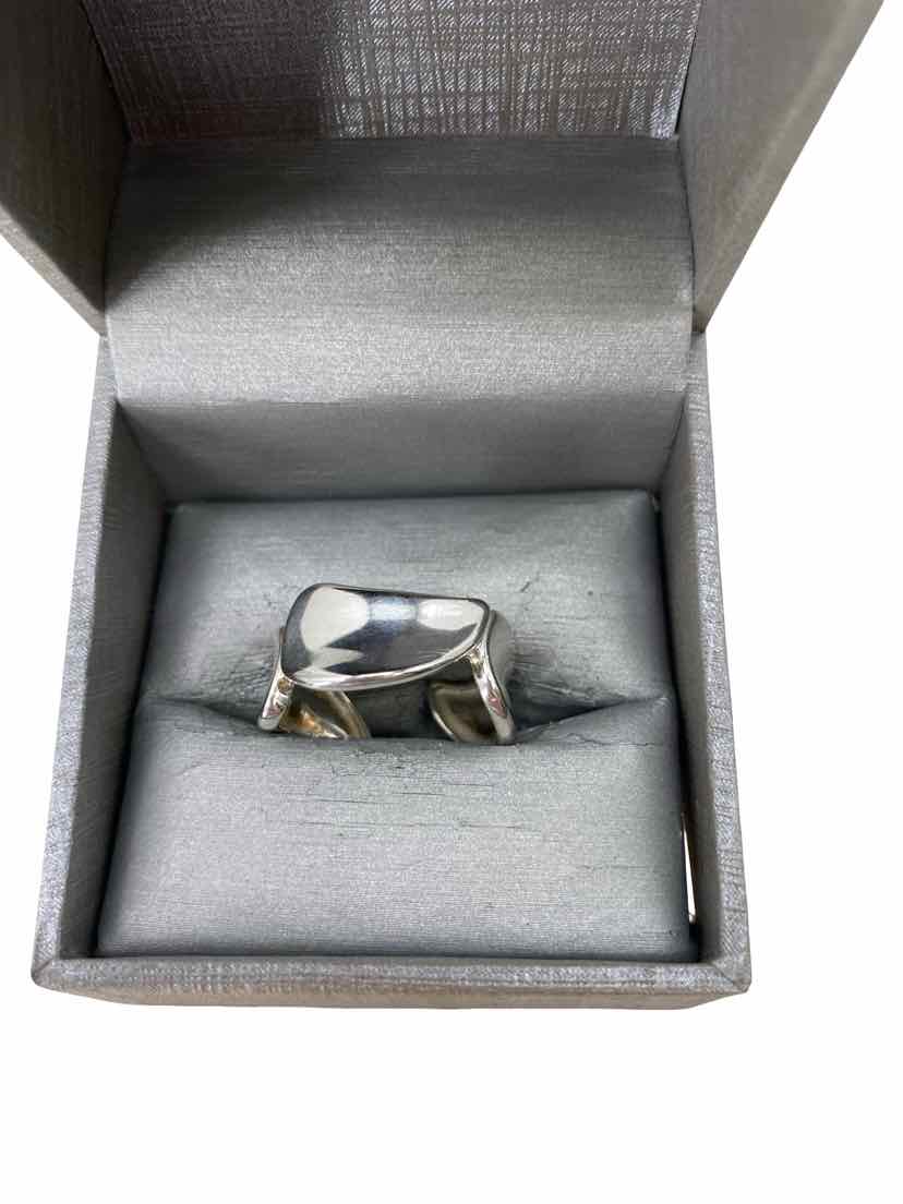 Ladies Ring
