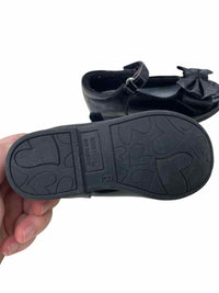 Smart Fit Kids Size 6 Shoes