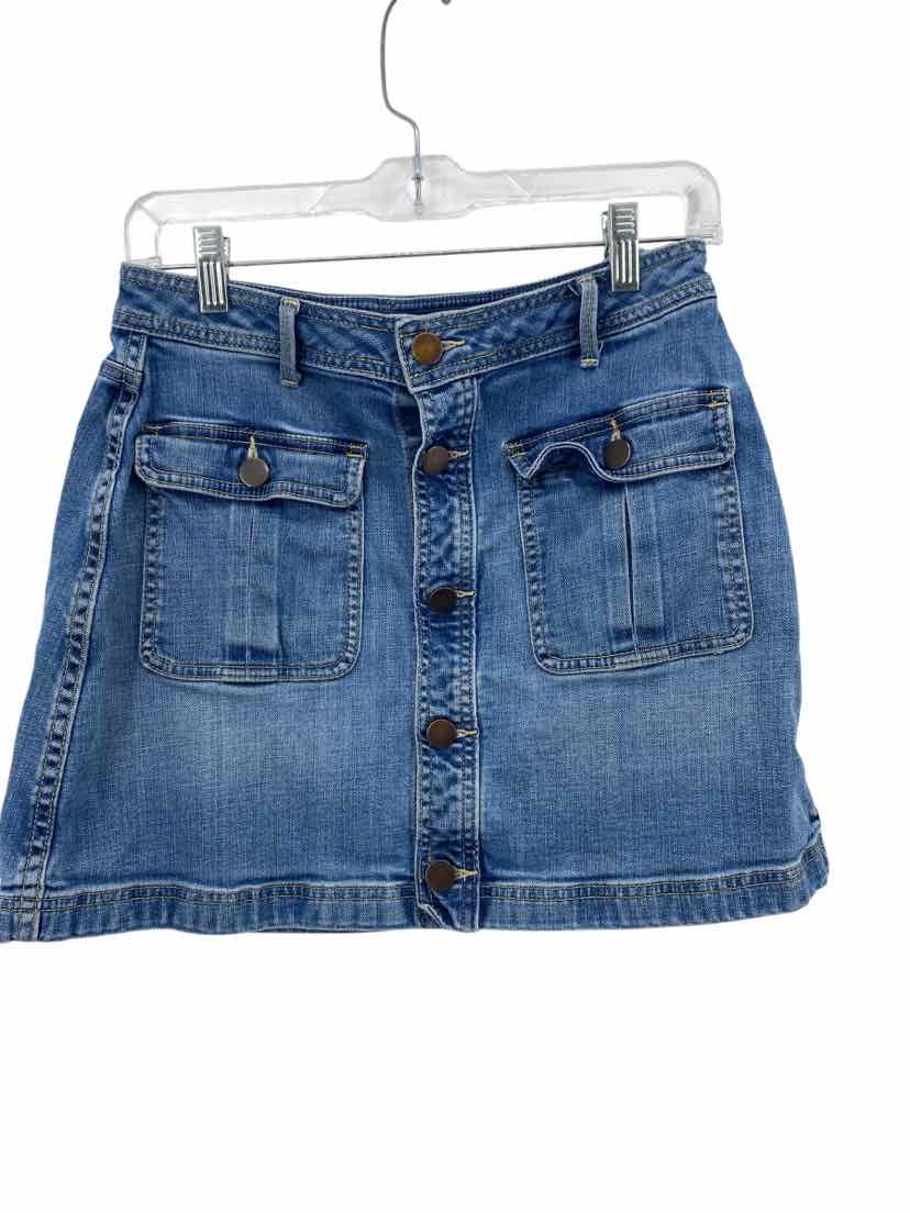 Hinge Ladies Size 6 Skirt