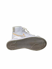 Nike Kids Size 7 High Top Shoes