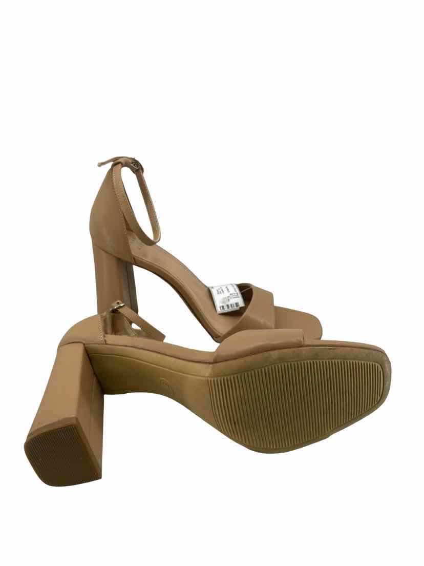 A New Day Ladies Size 8.5 Shoes