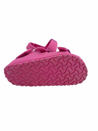 OshKosh Kids Size 6 Sandals