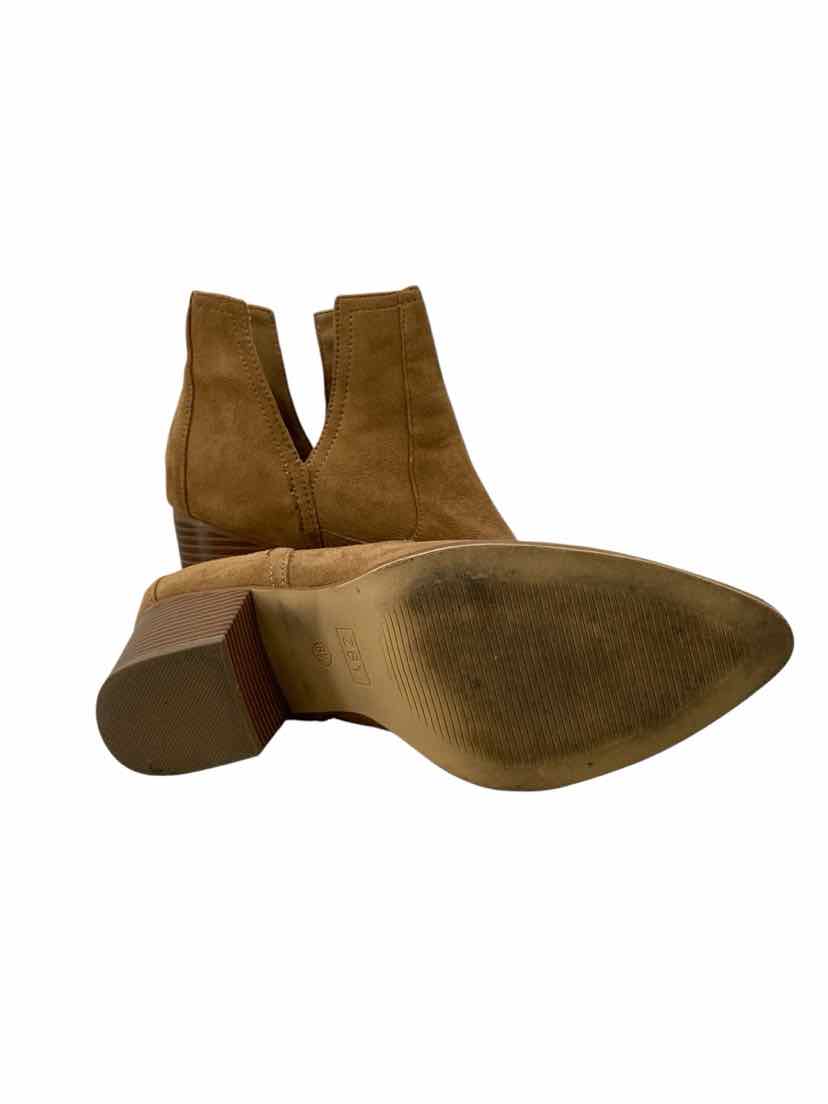 Zby Ladies Size 8.5 Boots