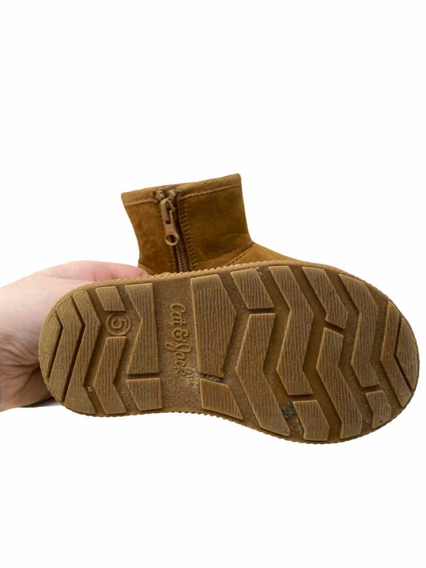 Cat & Jack Kids Size 5 Shoes