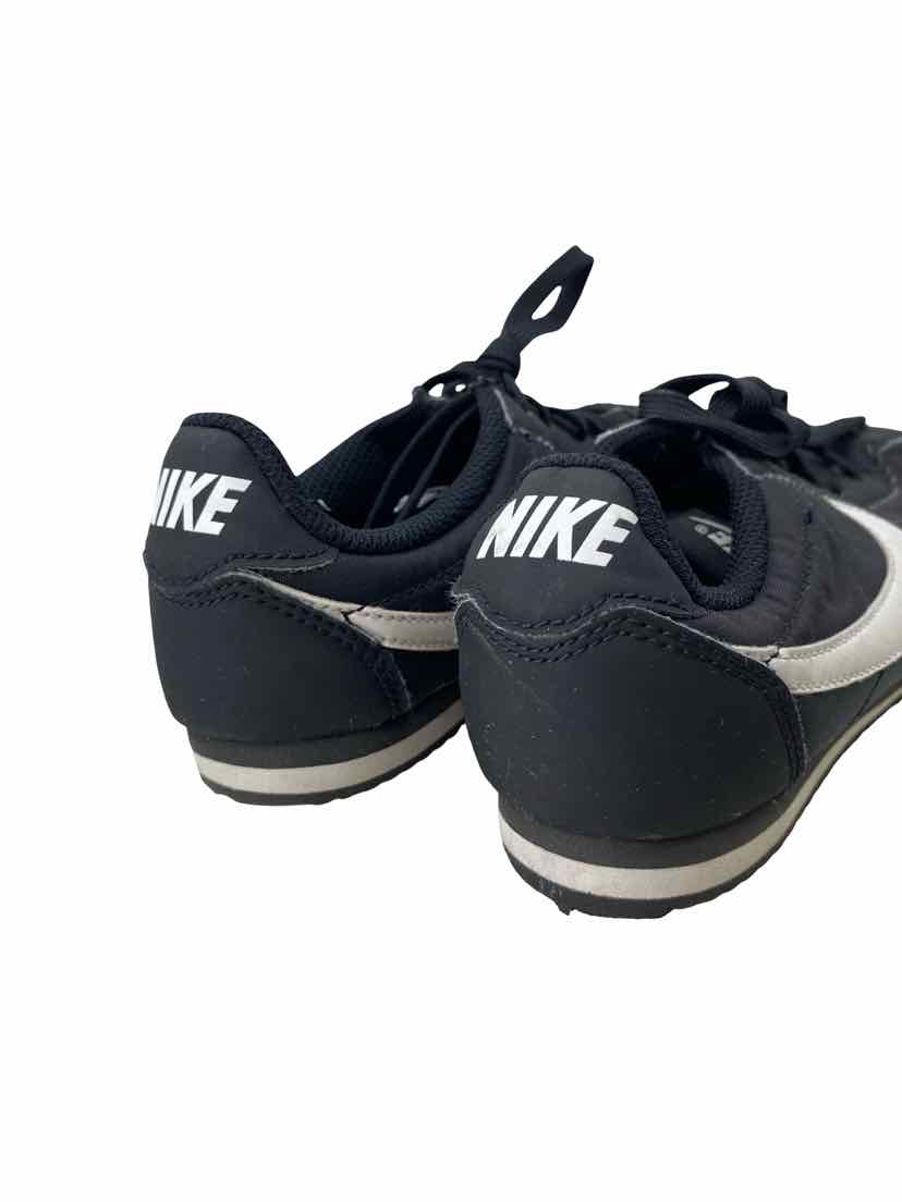 Nike Kids Size 1 Shoes