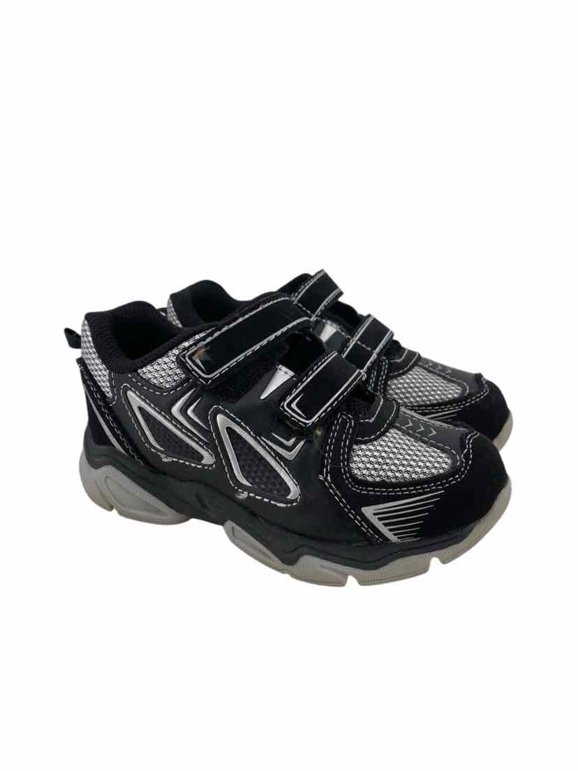 Athletic Works Kids Size 11 Shoes
