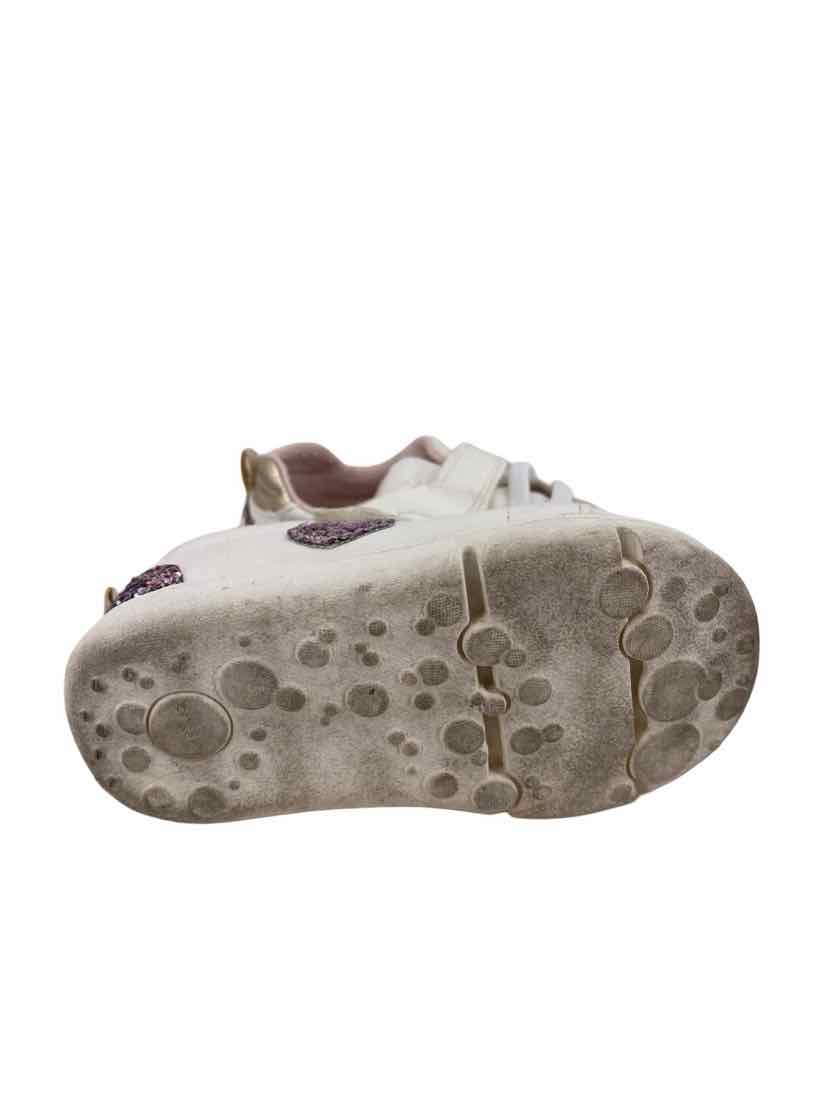 Carter's Kids Size 6 Shoes