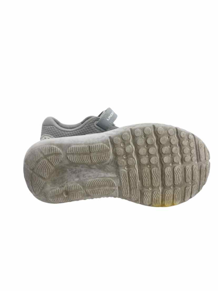 Under Armour Kids Size 13 Shoes