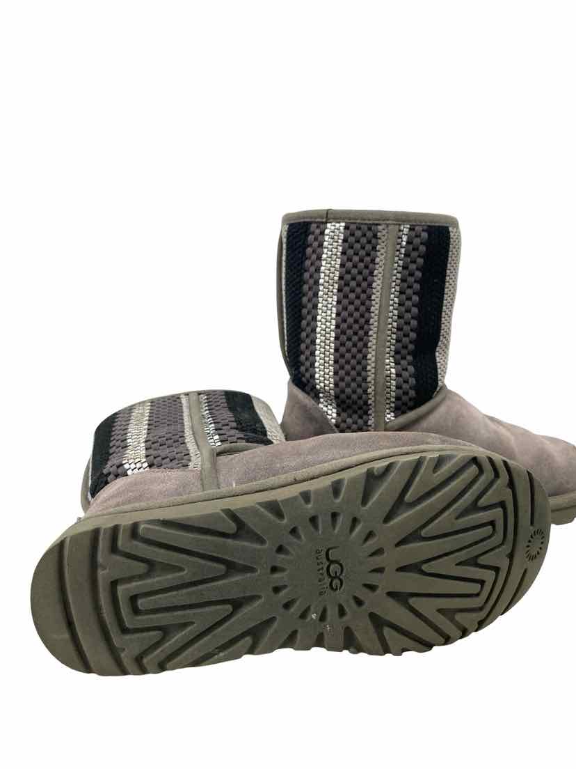 Ugg Ladies Size 5 Shoes