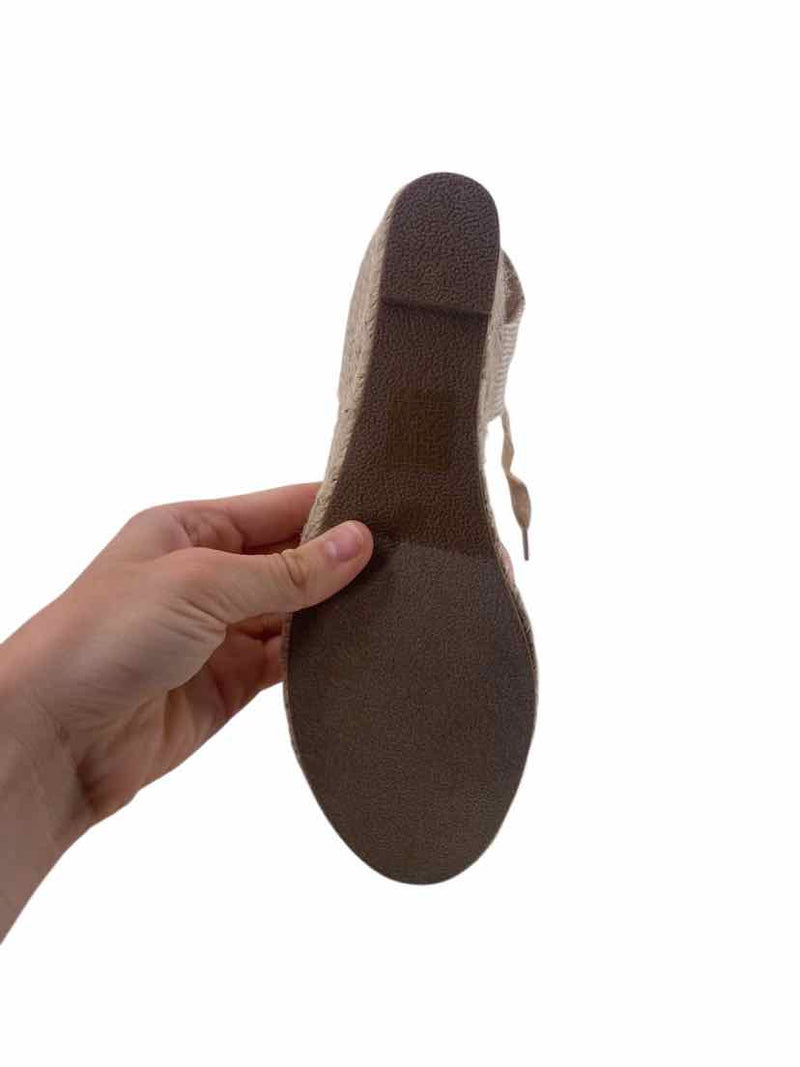 Comfort Foam Ladies Size 7.5 NWOT Shoes