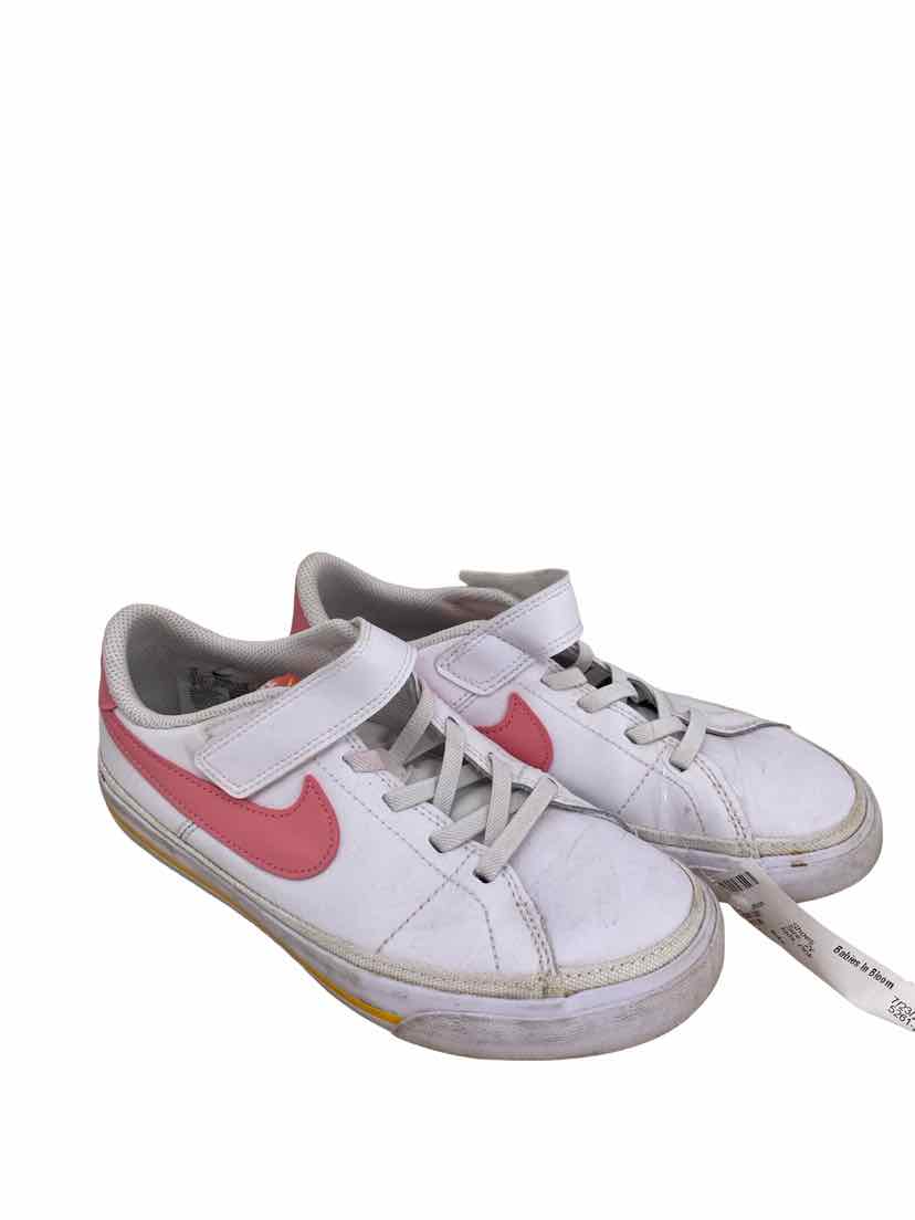 Nike Kids Size 2y Shoes