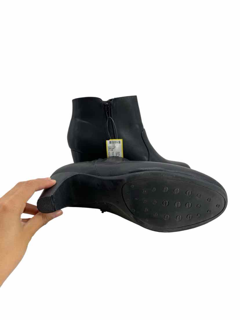 Easy Spirit Ladies Size 8.5 Boots