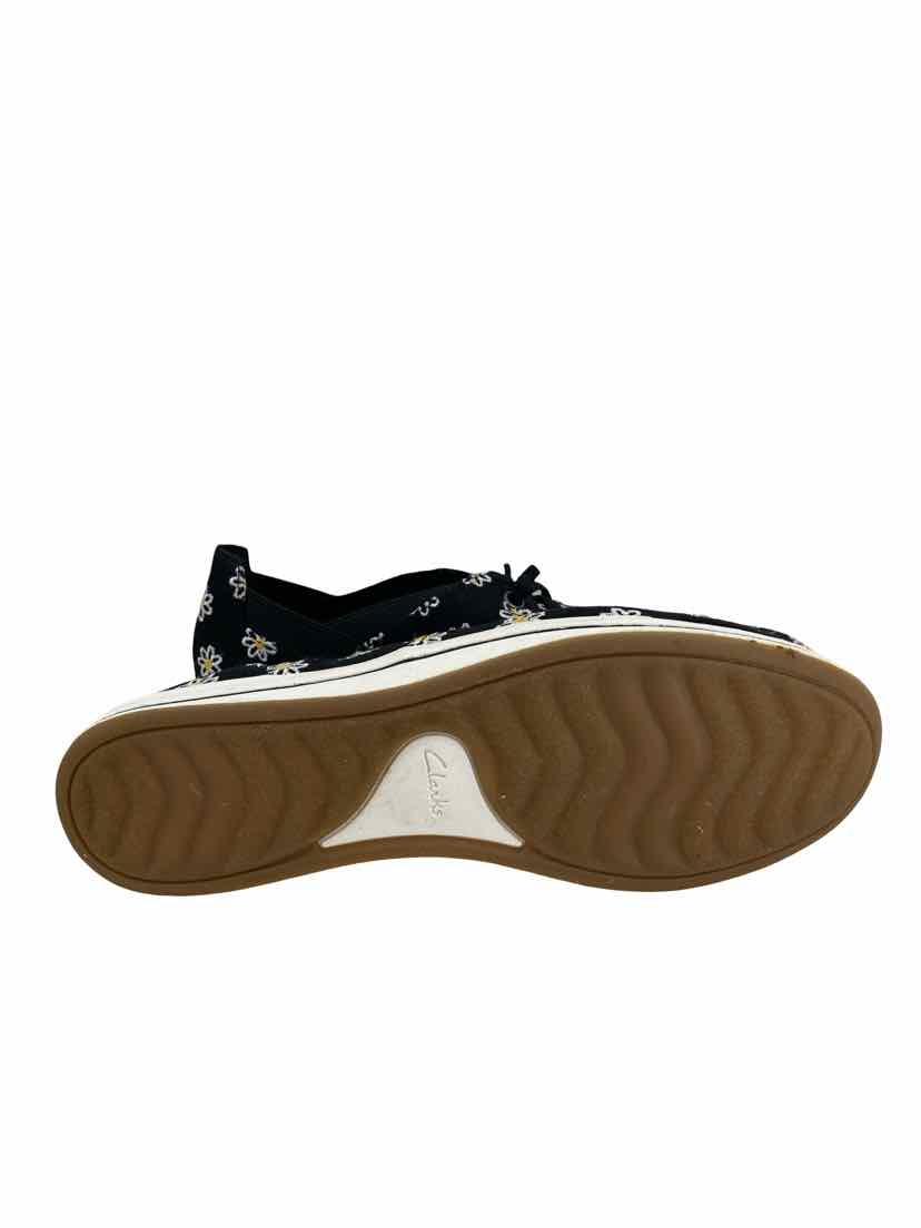 Clarks Ladies Size 9 Shoes