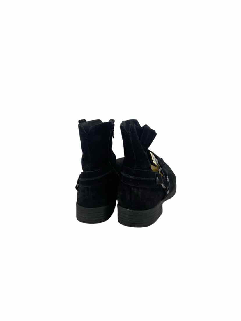 Earth Ladies Size 8 Boots