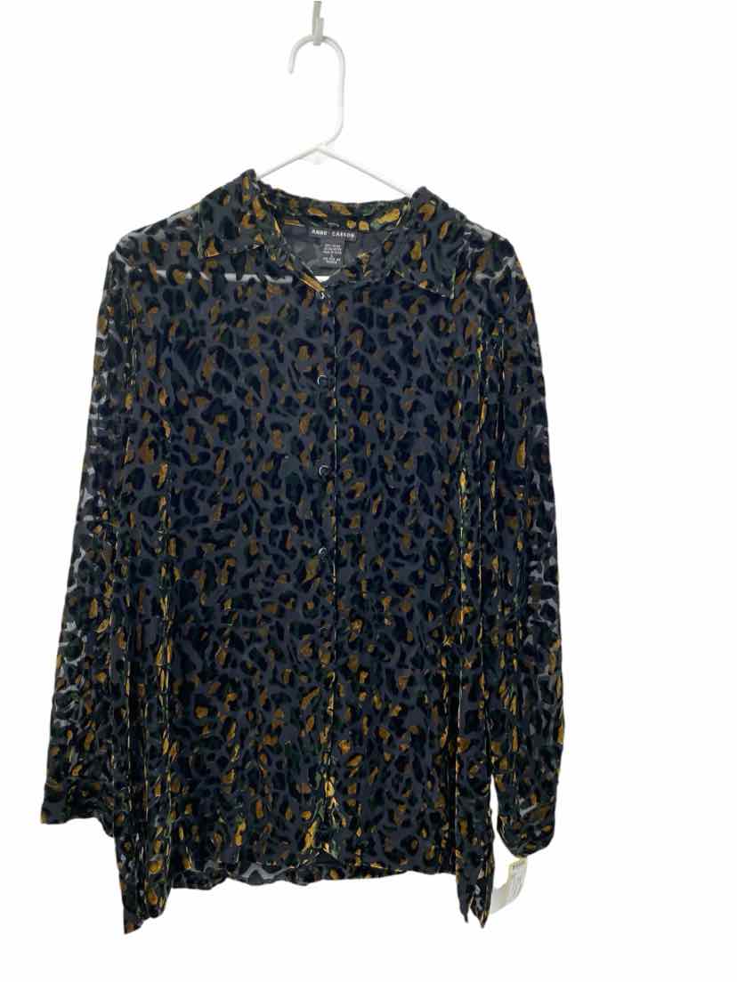 Anne Carson Ladies Size L shirt