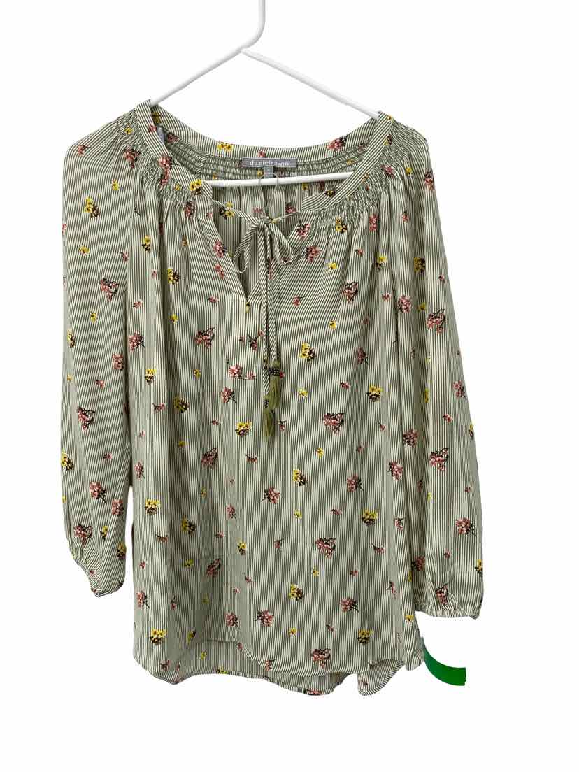 Danielrainn Ladies Size M Shirt