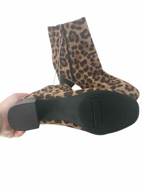 Ladies Size 8 NEW Boots