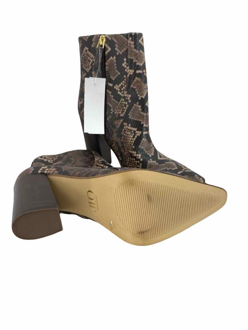 J Lo Ladies Size 7 Boots