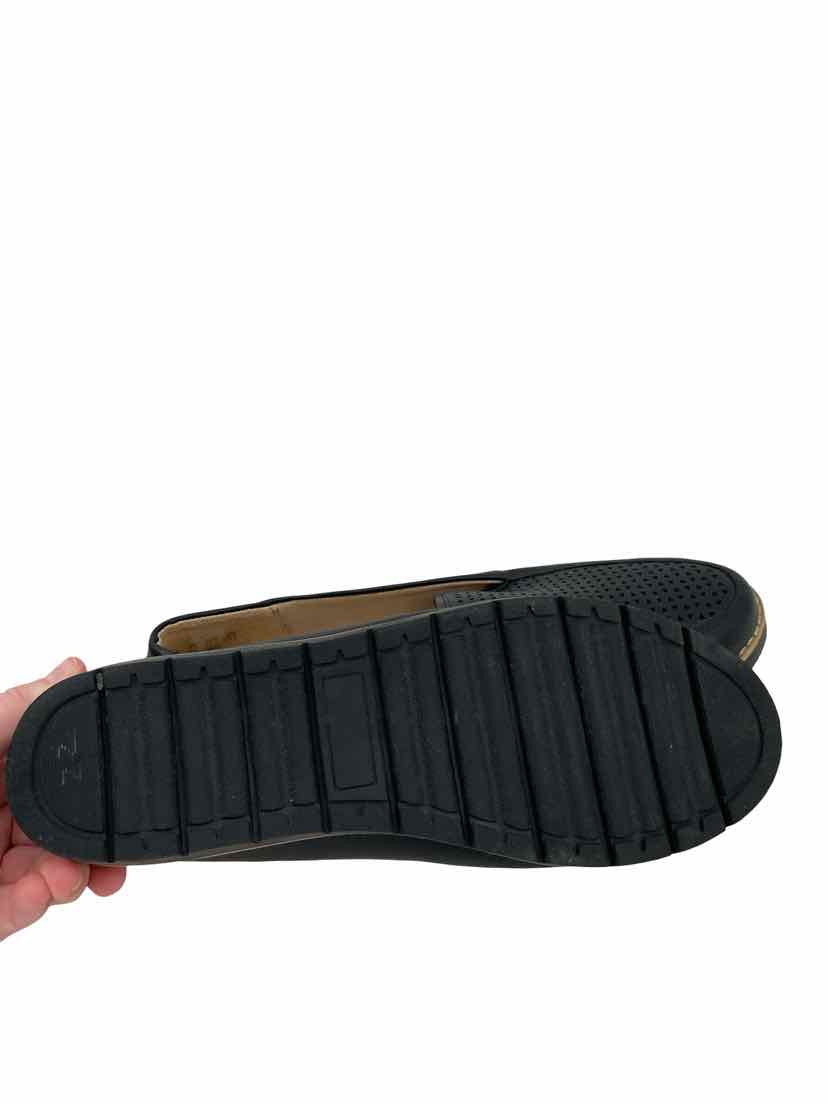 Life Stride Ladies Size 8 Shoes