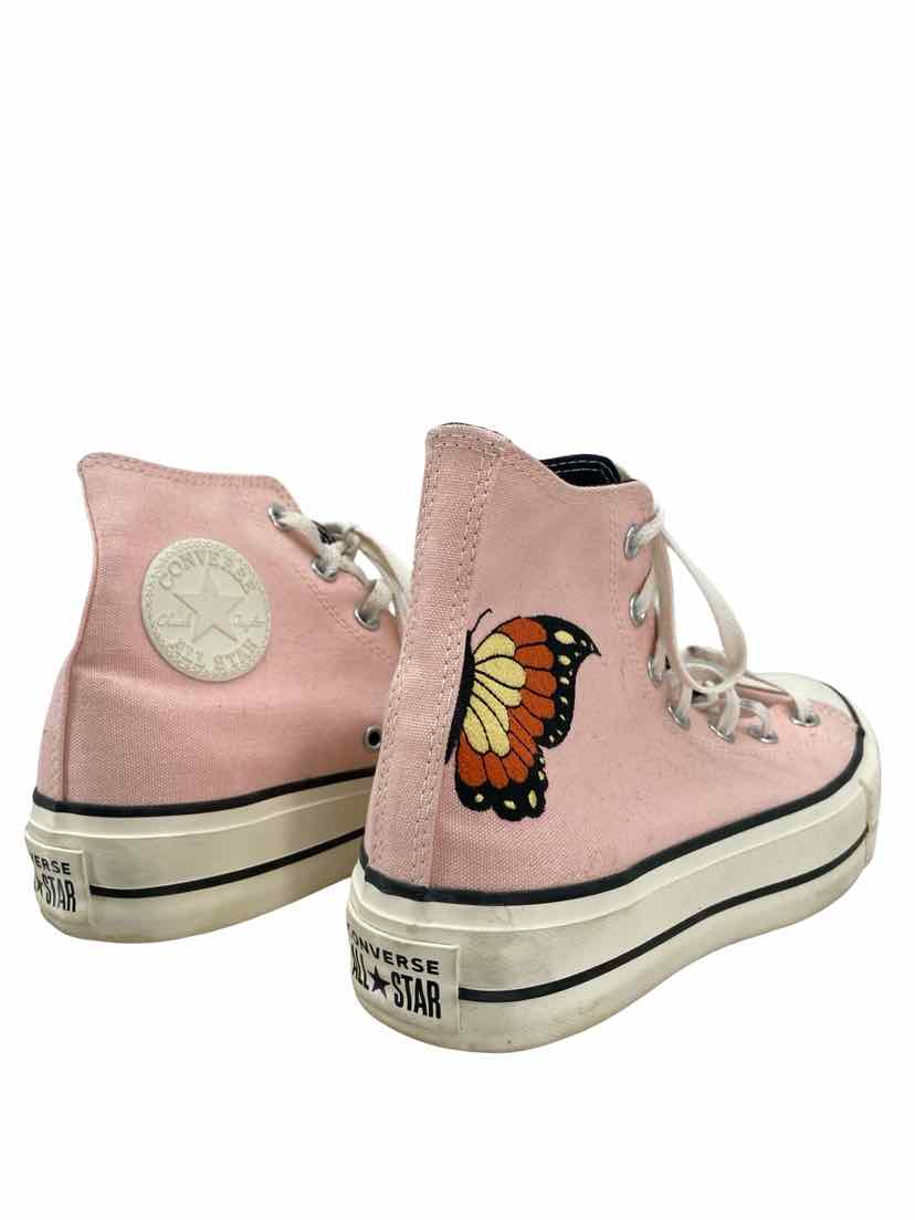 Converse Ladies Size 8.5 Shoes