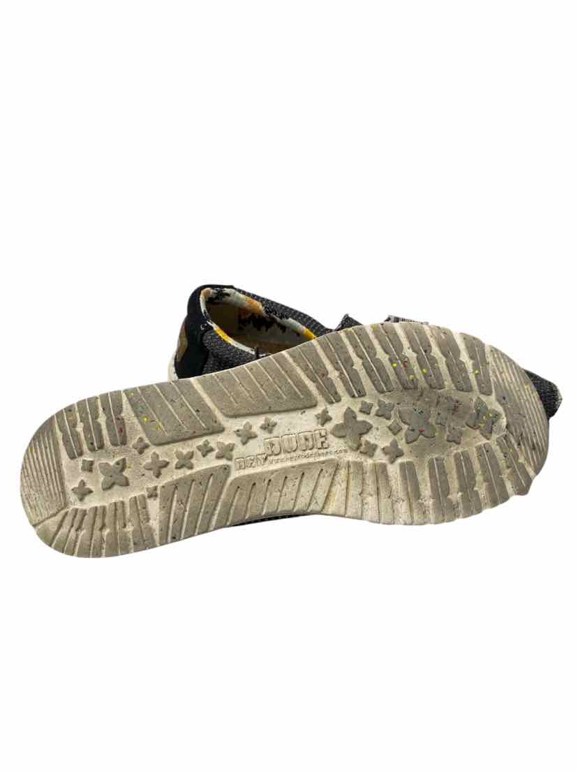 Hey Dude Ladies Size 8 Shoes