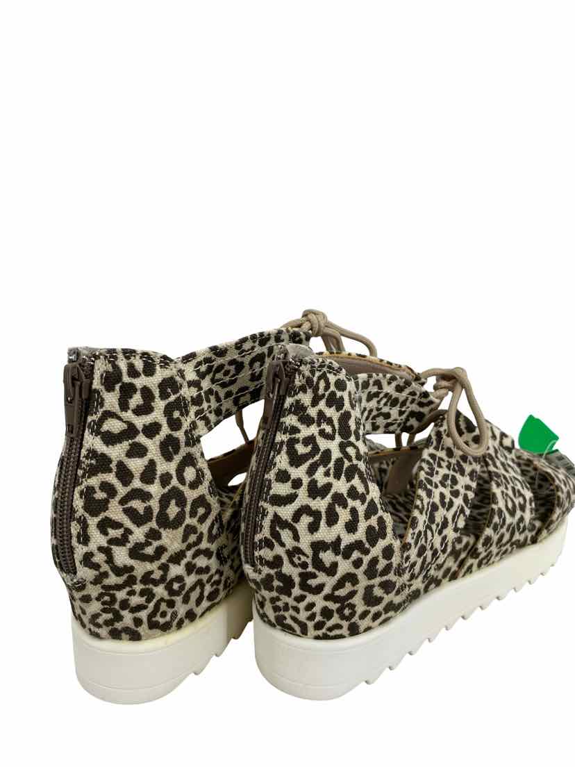 Very G Ladies Size 9.5 Shoes