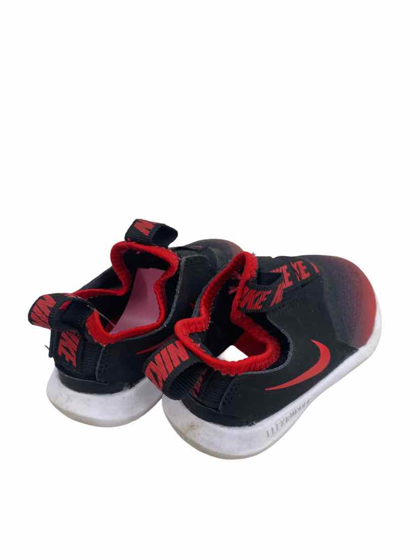 Nike Kids Size 6 Shoes
