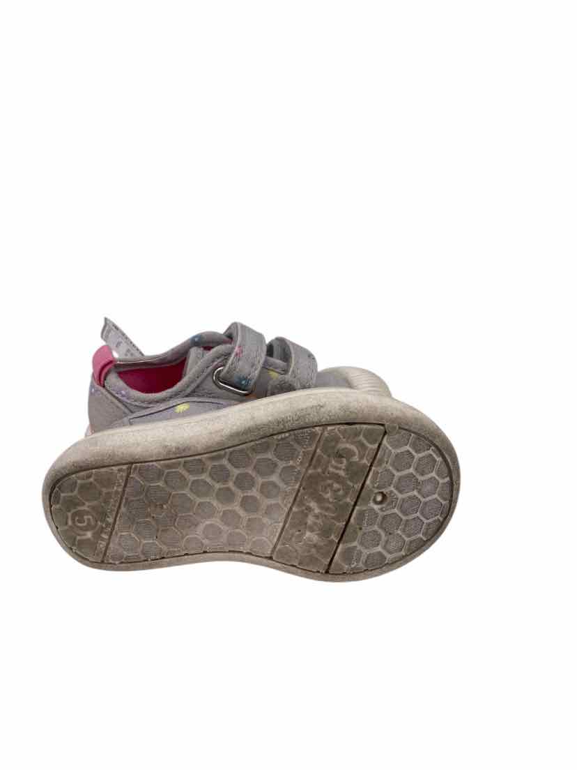 Cat & Jack Kids Size 5 Shoes