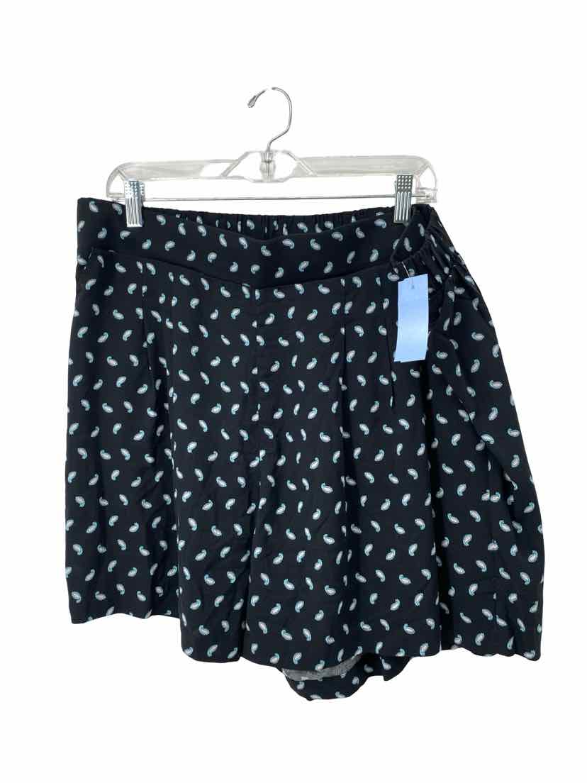 Torrid Ladies Size 2/2x NEW Shorts
