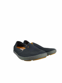 OluKai Men's Size 9.5 Shoes