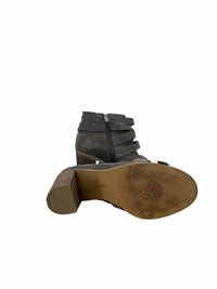 Vince Camuto Ladies Size 9 Shoes