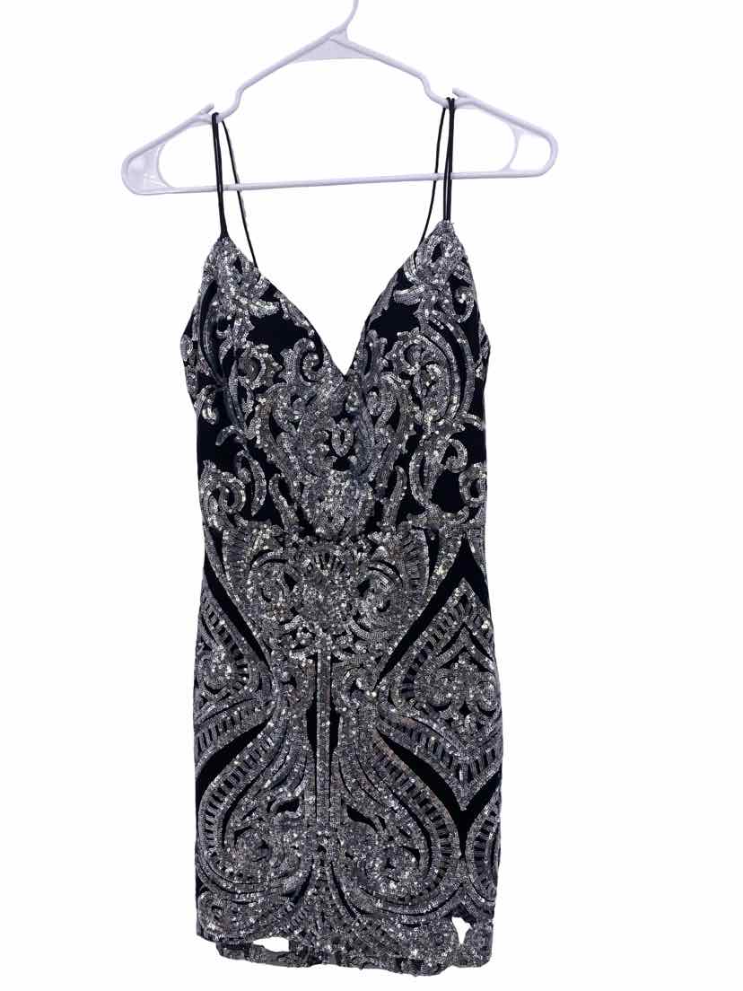 B Smart Ladies Size 15 Dress