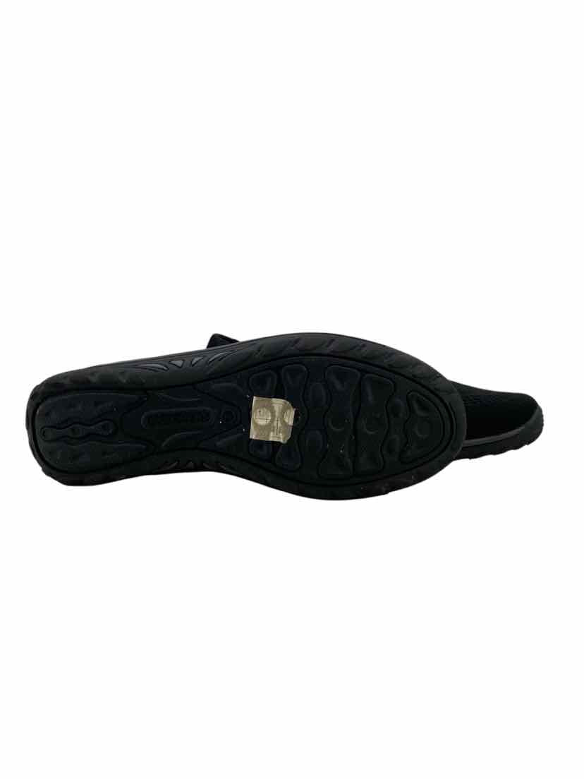 Sketchers Ladies Size 8.5 Shoes