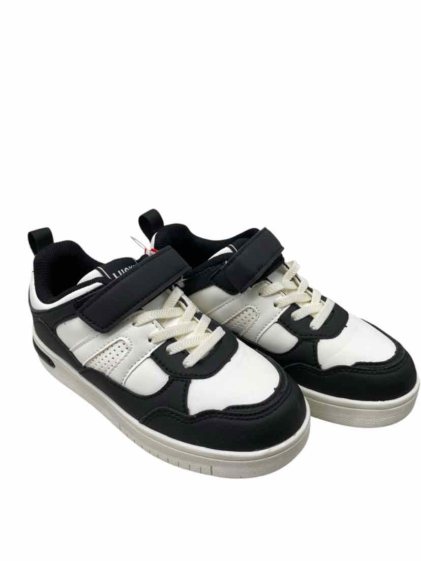 Lucky Step Kids Size 1 Shoes