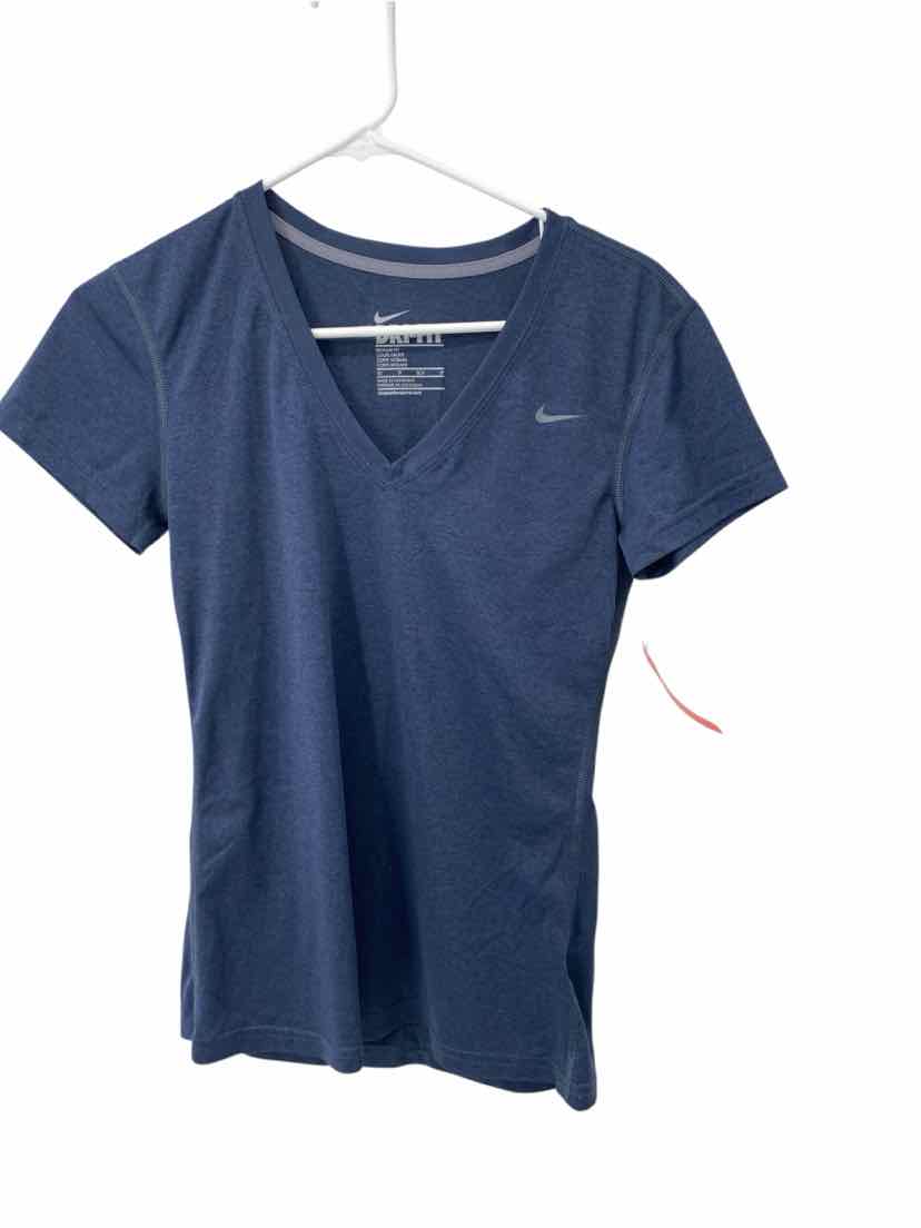Nike Ladies Size XS Shirt