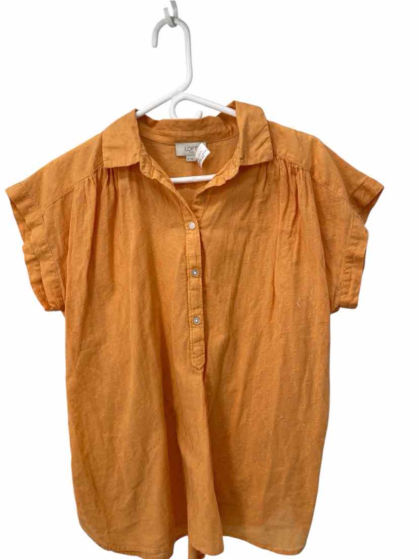 Loft Ladies Size Medium Shirt
