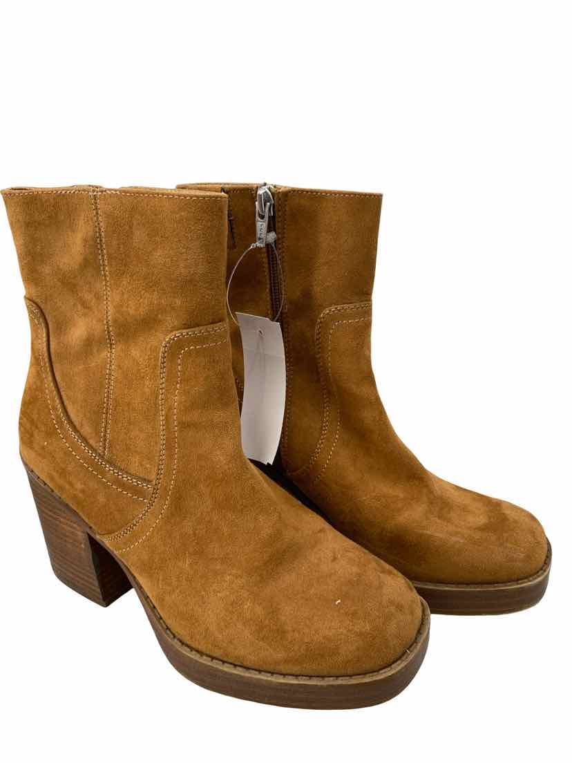 Universal Thread Ladies Size 7 Boots