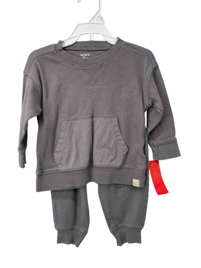 Carter's Kids Size 18m 2 pc