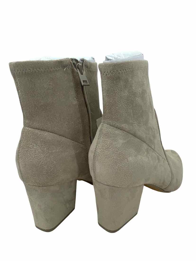 Amazon Essentials Ladies Size 9.5 NEW Boots