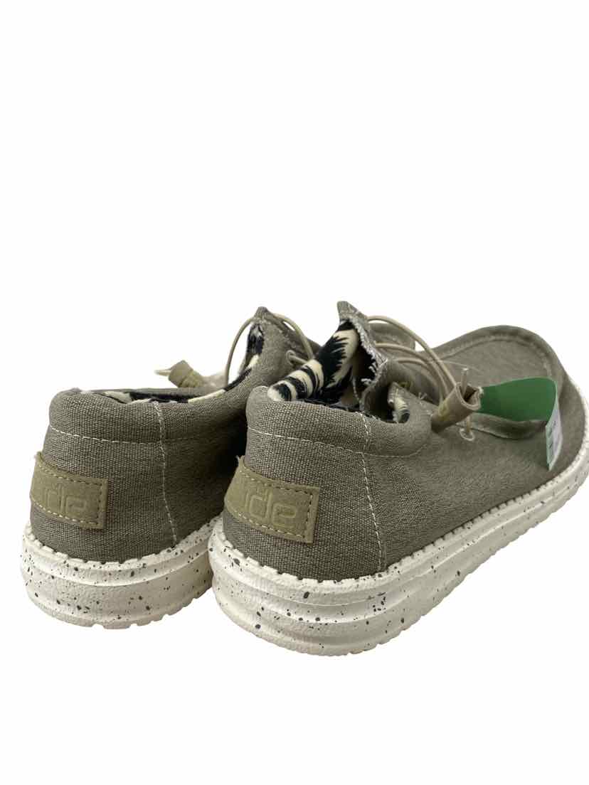 Hey Dude Ladies Size 8 Shoes