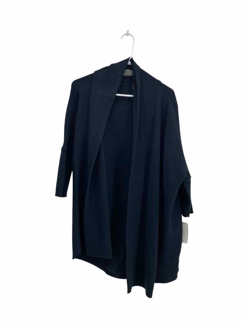 Kerisma Ladies Size M/L Sweater