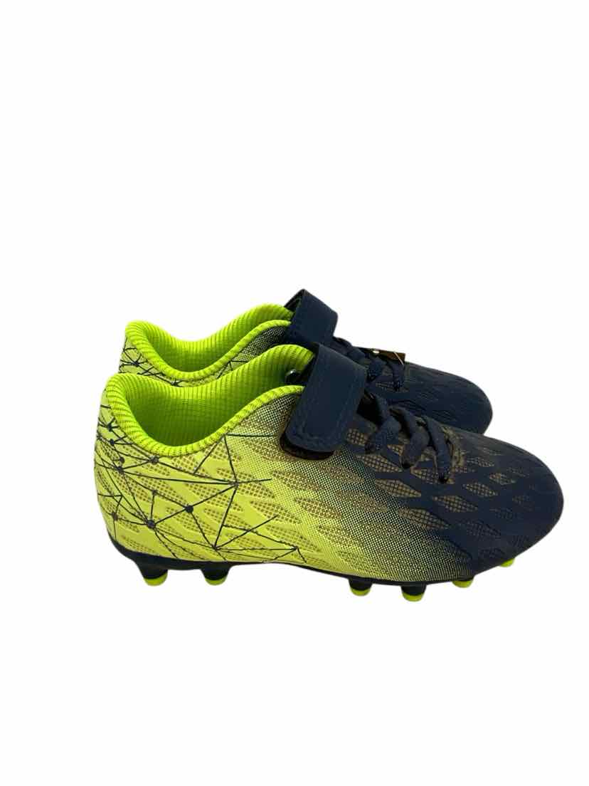 Deja Tu Huella Kids Size 10 Cleats