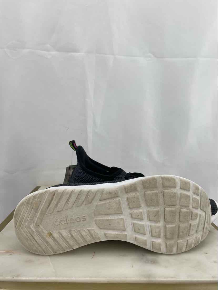 Addidas Ladies Size 7 Shoes