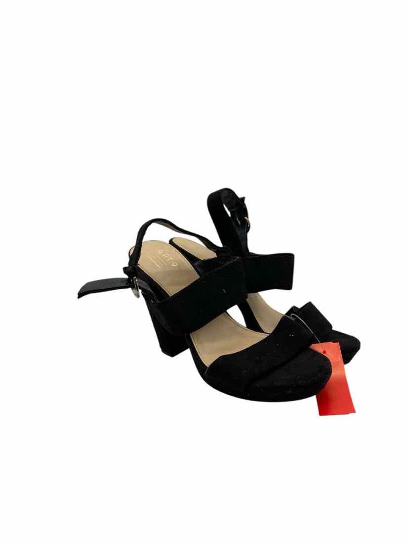 Apt 9 Ladies Size 8 Shoes