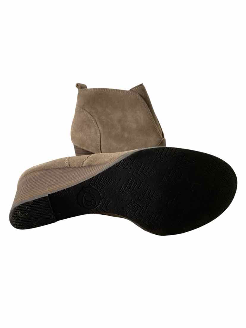 Lucky Brand Ladies Size 9 Boots