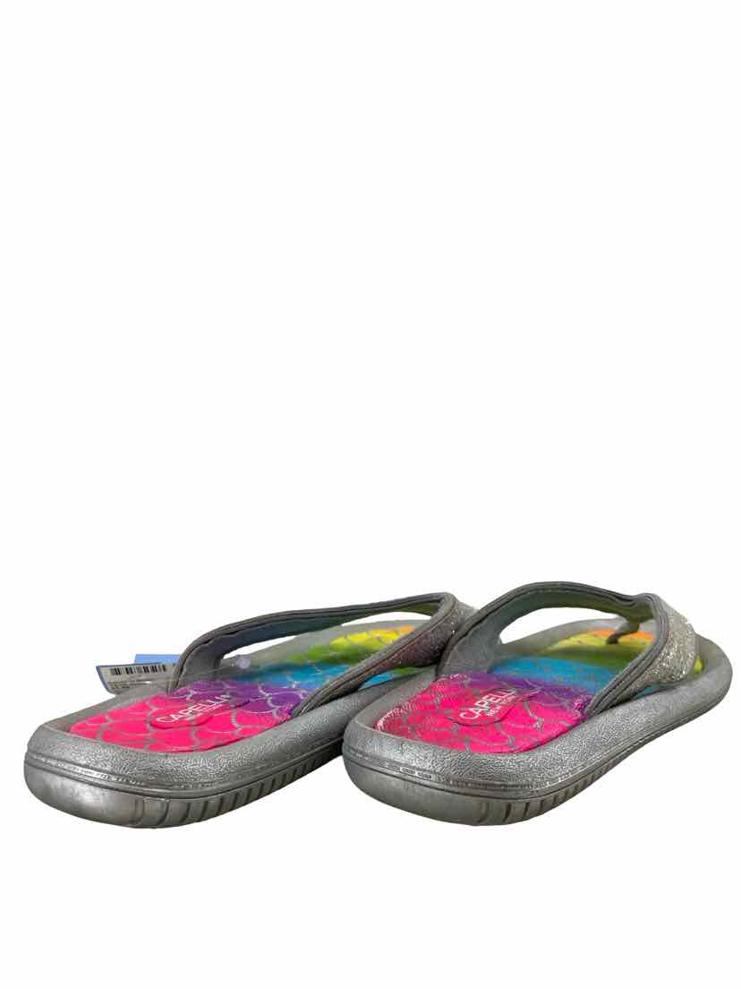 Cherokee Kids Size 3-4 Sandals
