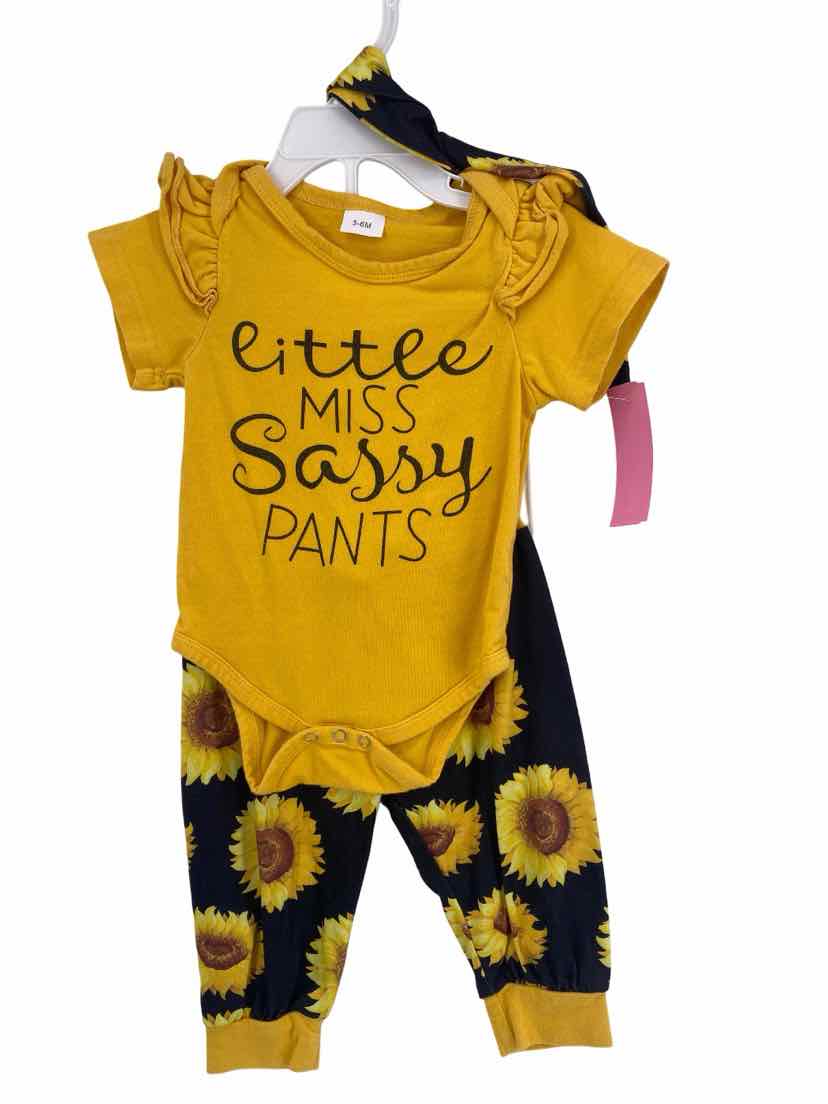 No Brand Kids Size 3-6m 3 pc