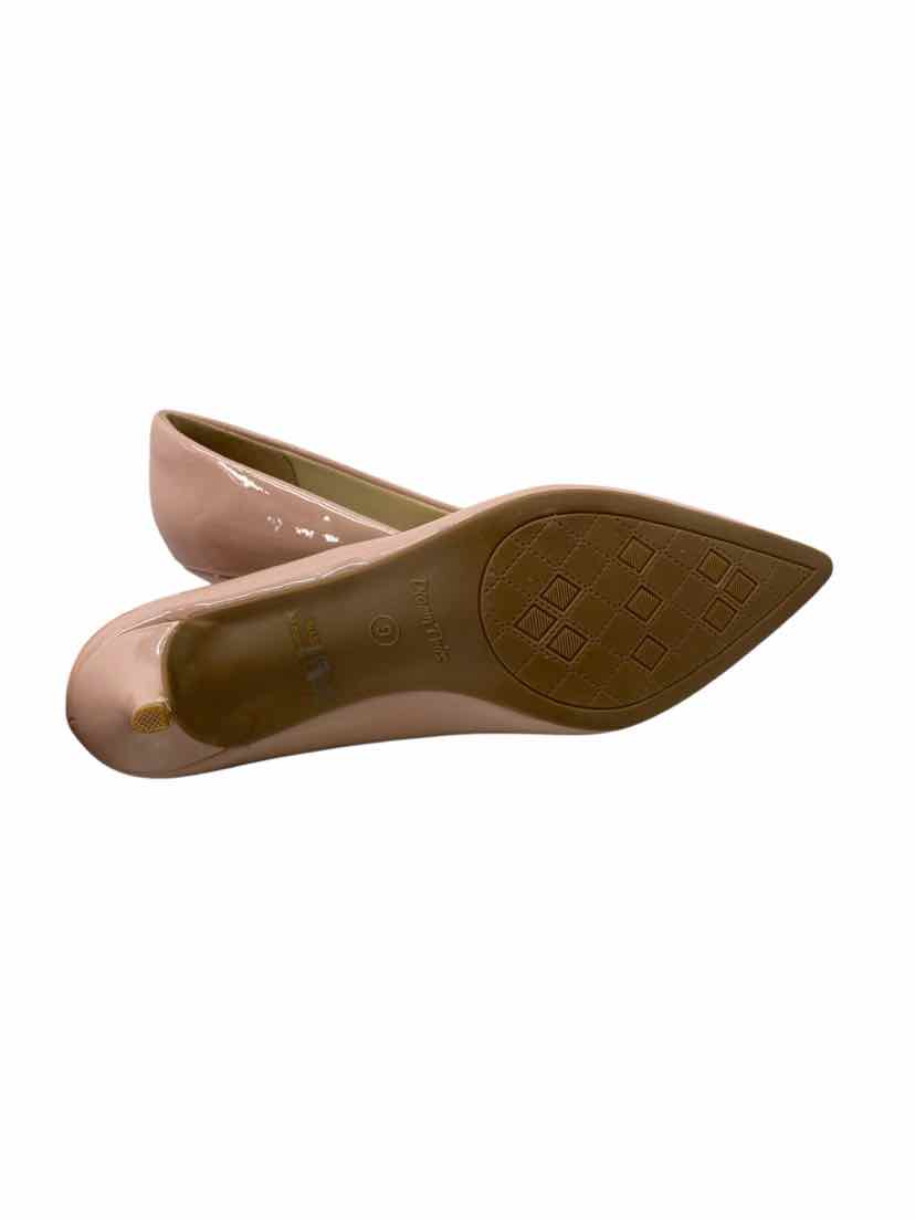 Dream Paris Ladies Size 9 NEW Shoes