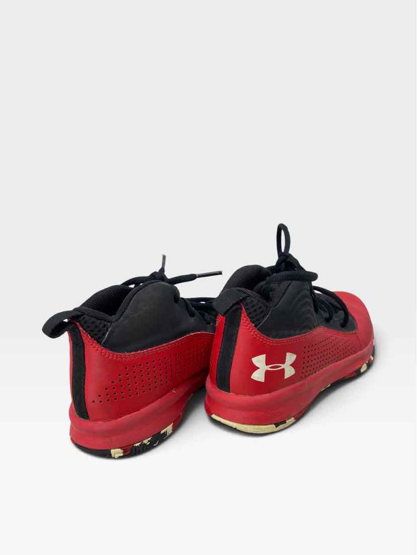 Under Armour Kids Size 3 Shoes
