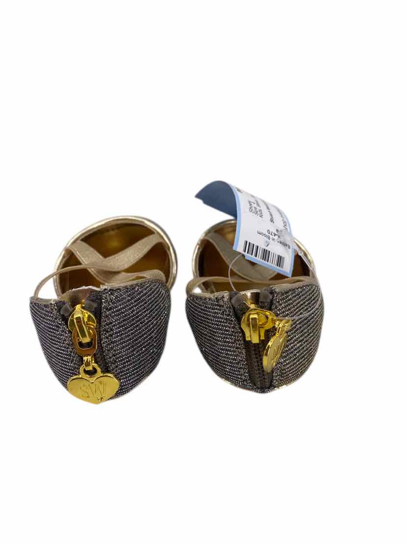 Stuart Weitzman Kids Size 4 Like New Shoes